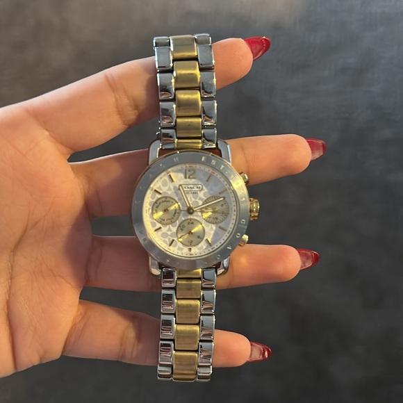 Coach Watch - Picture 2 of 4